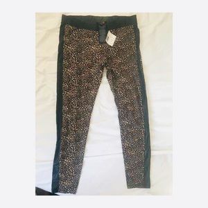NWT size XL leopard 🐆 leggings